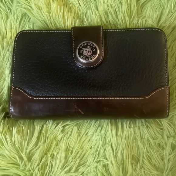Vintage Dooney And Bourke Wallet - Picture 2 of 9